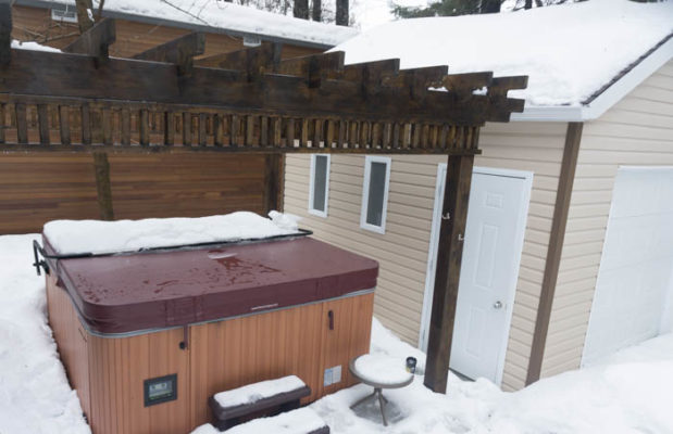 escape to Lac St Joseph in this holiday rental