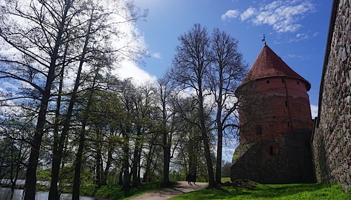 Trakai castle gardens