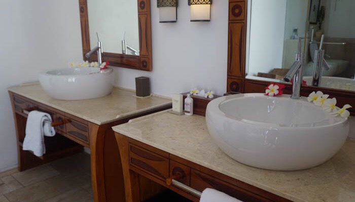 Bathroom at the Residence Zanzibar