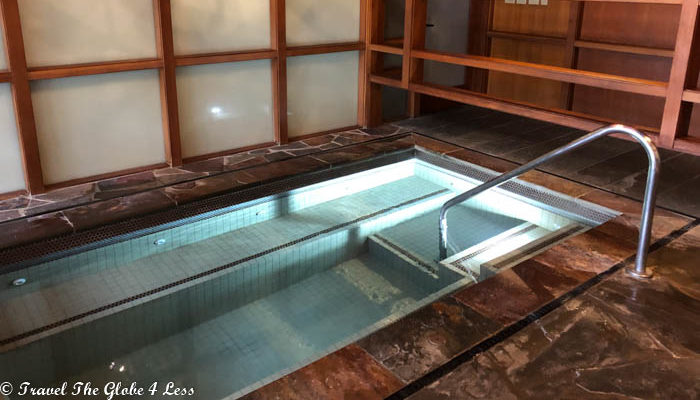 Salish Lodge spa soaking pool