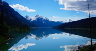 Beautiful views of Medecine Lake in Alberta