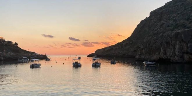 Xlendi sunset in Gozo