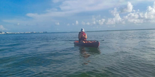 Kayaking in the lagoon of Cancun
